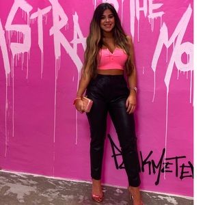 Meet your Posher, Elizabeth